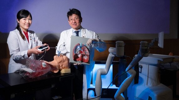 CUHK performs world’s first robotic-assisted bronchoscopic microwave ablation of lung metastases