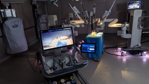 CUHK introduces a new modular robotic surgery system in the Greater China region Initial trials in radical prostatectomy show satisfactory outcomes