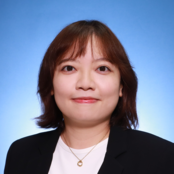 韋一鳳女士