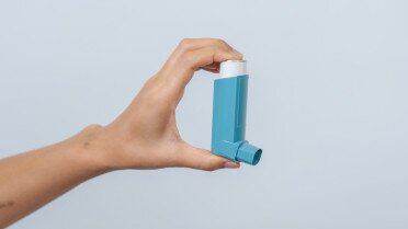 如何使用壓縮吸入器